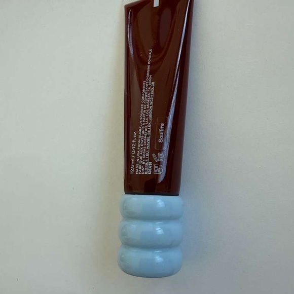 Kosas - Picture 3 of 3